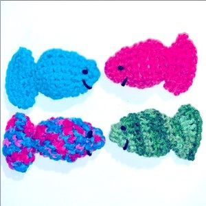 Hand Crafted Colorful Crocheted Organic Catnip Four Interactive Fish Cat Toys